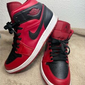 Nike Air Jordan 1 Mid Red & Black